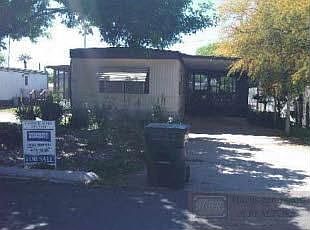 2nd image of 717 N Retama St