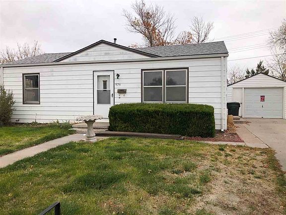 5th image of 526 Charlotte Dr