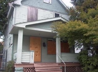 15807 Grovewood Ave, Cleveland, OH