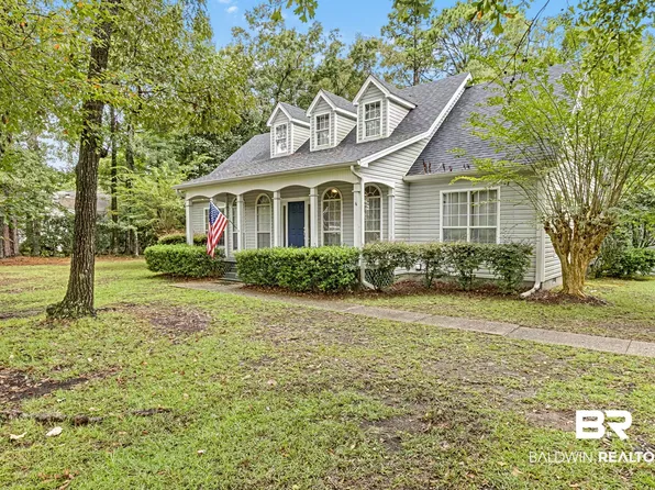 907 Mixon Ave, Bay Minette, AL 36507