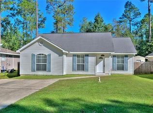 31227 Lydia St, Lacombe, LA 70445