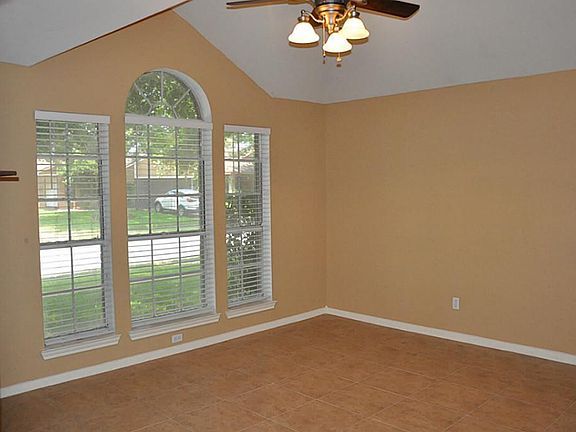 5th image of 1518 Miller Ave