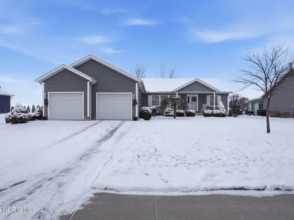 1405 Fairway Dr, Fostoria, OH 44830