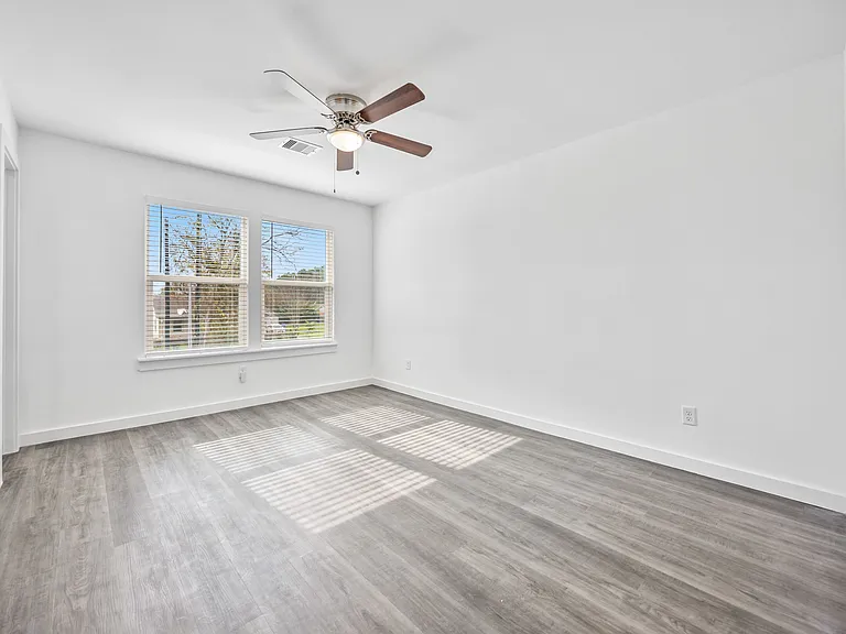 2320 Wavell St #B — Photo 25