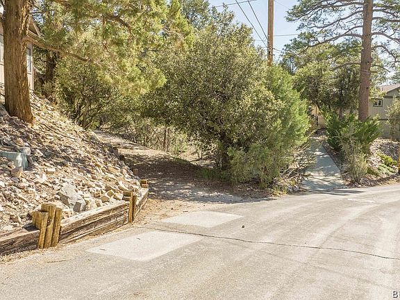 4th image of 1105 Crater Mountain Dr