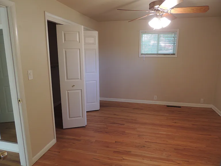 3847 Meadow Ln — Photo 4