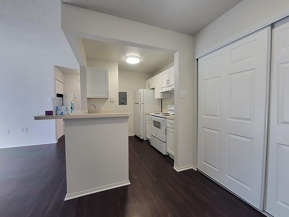 4th image of 3834 Bay Club Cir Unit 104
