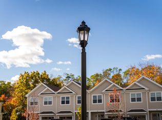Townhomes at 285, Woburn, MA 01801