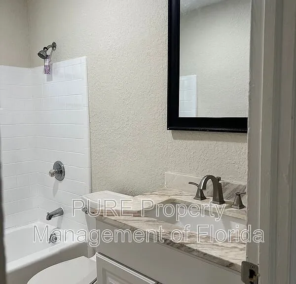 2205 NE 14th Ave — Photo 29