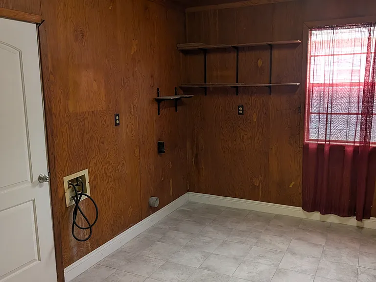 3705 Auburn St — Photo 11