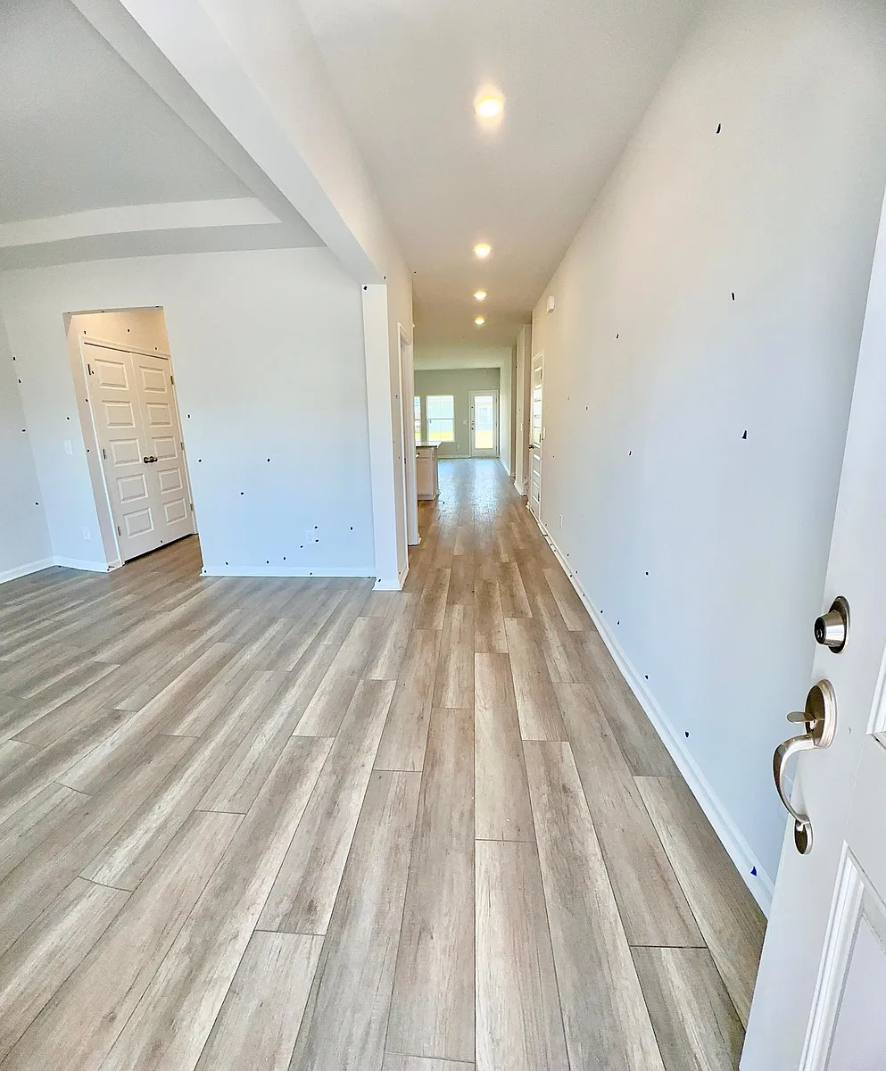Building Photo - 157 Albatross Way