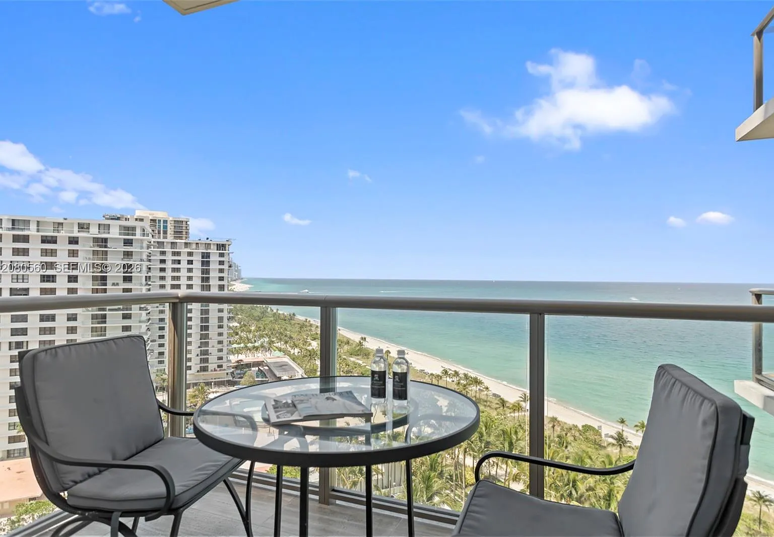 Bal Harbour Center Condo — Photo 3