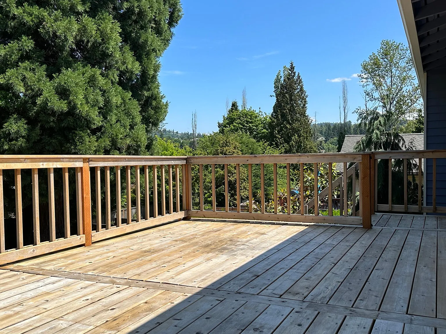4 bed, 2500 sqft, $3,800 — Photo 3