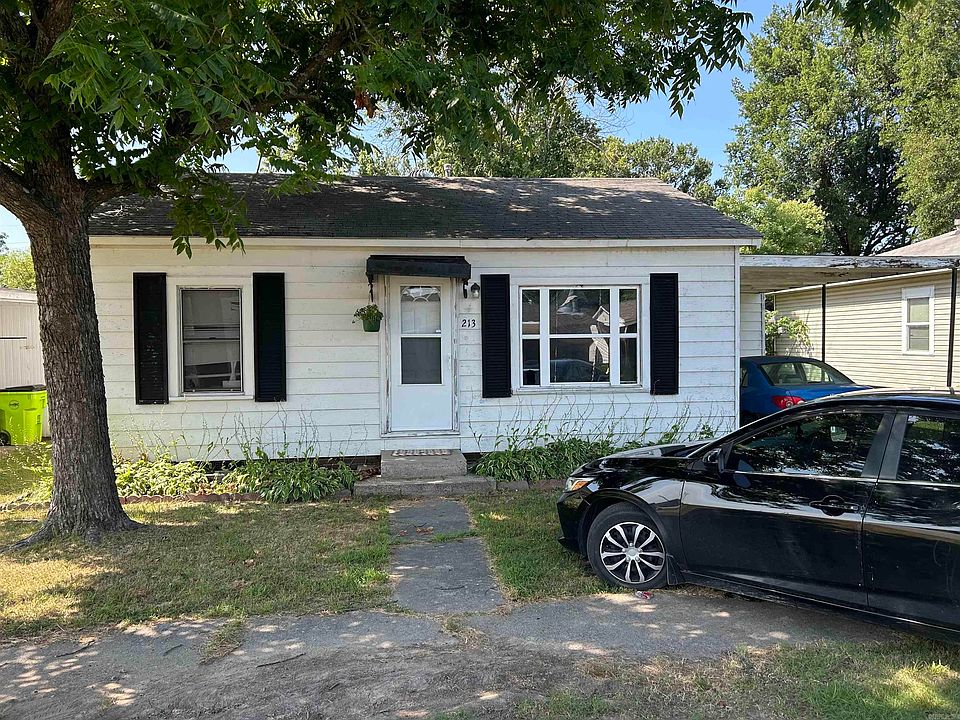 1st image of 213 W 20th St