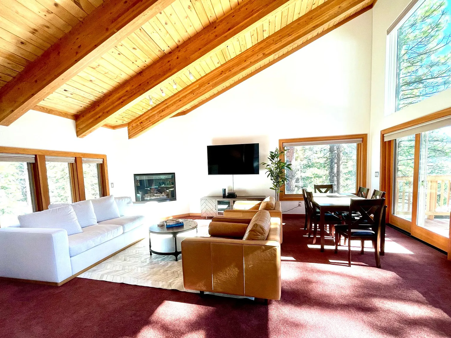 3 bed, 2241 sqft, $6,100 — Photo 1