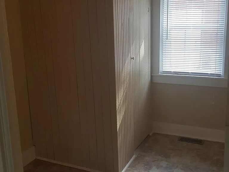 315 S Mulberry St — Photo 12