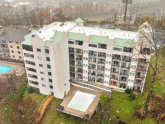 2nd image of 354 E Holly Ridge Rd Unit 301