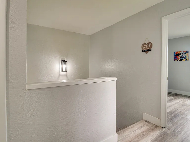 427 W Rich Ave — Photo 14
