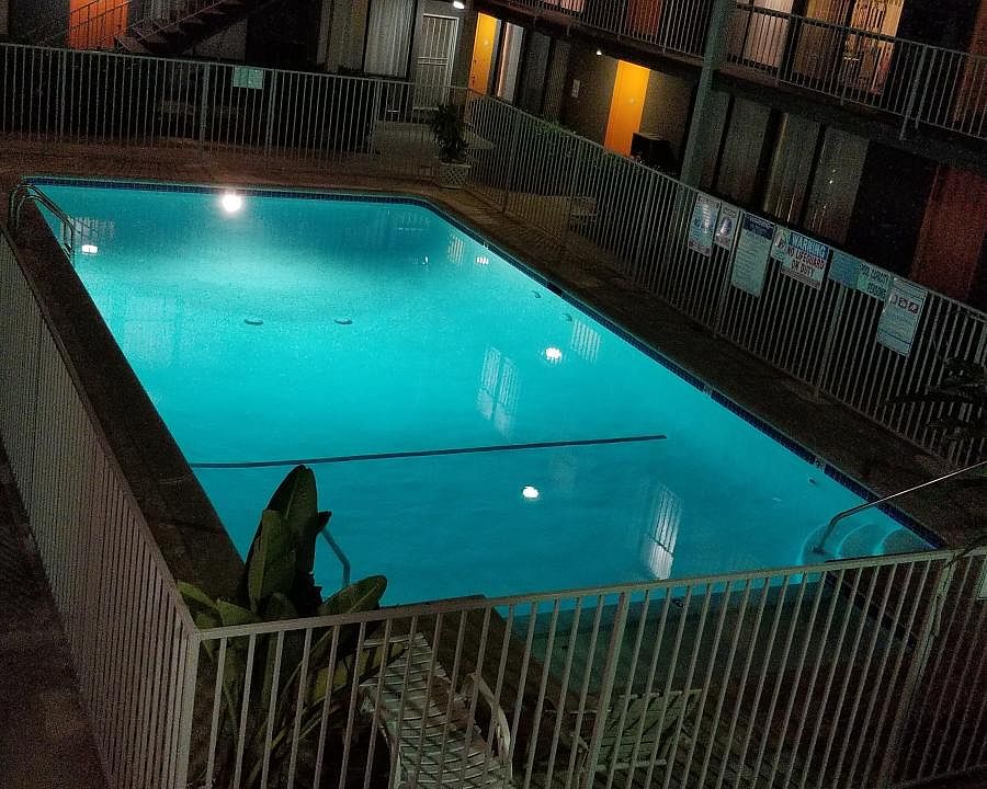 1st image of 12254 Burbank Blvd