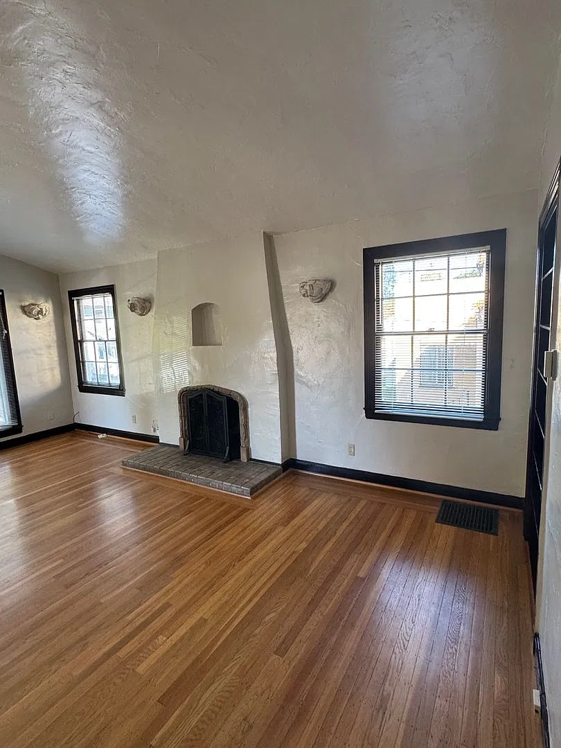 Spacious One Bedroom Unit in North Berkeley — Photo 3