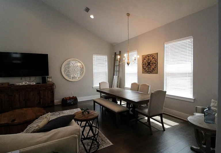 283 Lakeland Dr — Photo 4