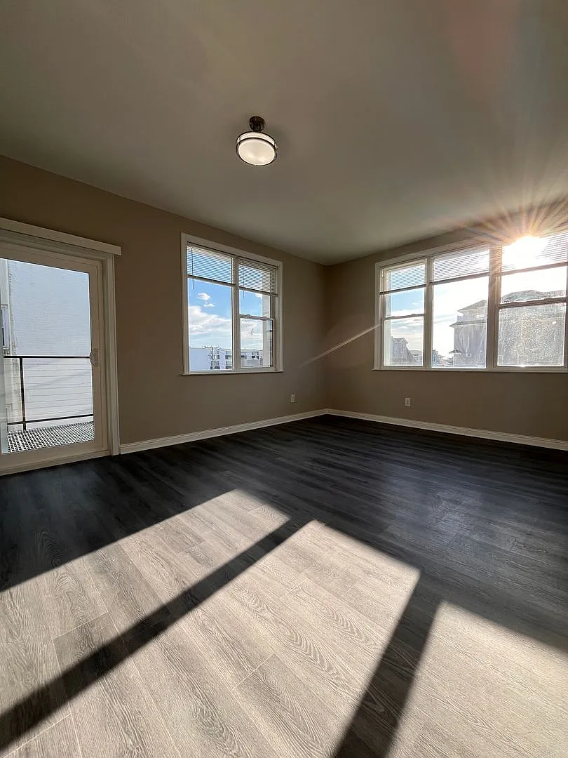 Ventnor Beach Lofts — Photo 3