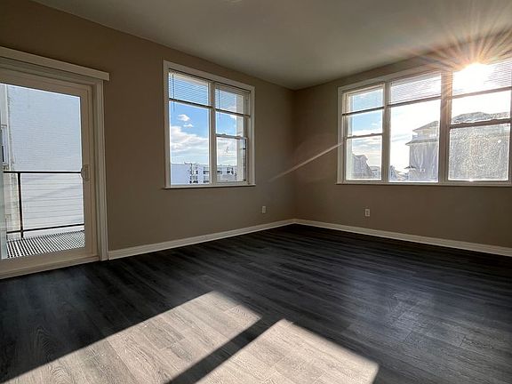 3rd image of 101 S Victoria Ave APT 31