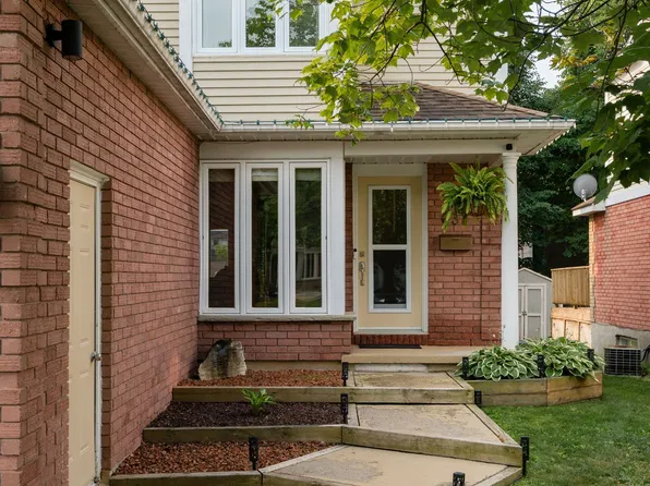 637 Tackaberry Dr, North Bay, ON P1B 9L2