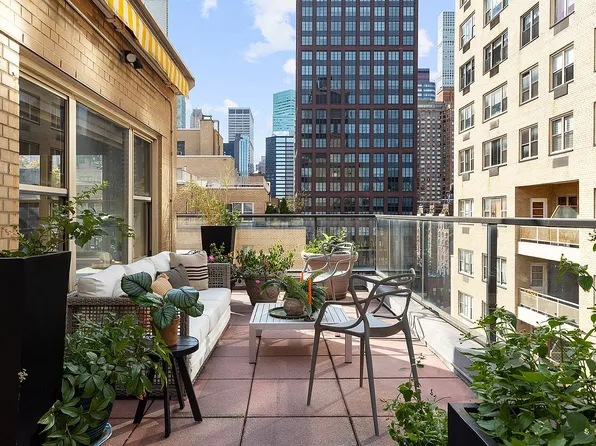 415 E 52nd St, Manhattan, NY 10022