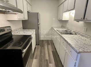 217 Charleston Blvd #4, Macomb, IL 61455