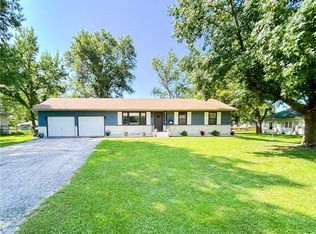 811 E Vine St, Lacygne, KS 66040