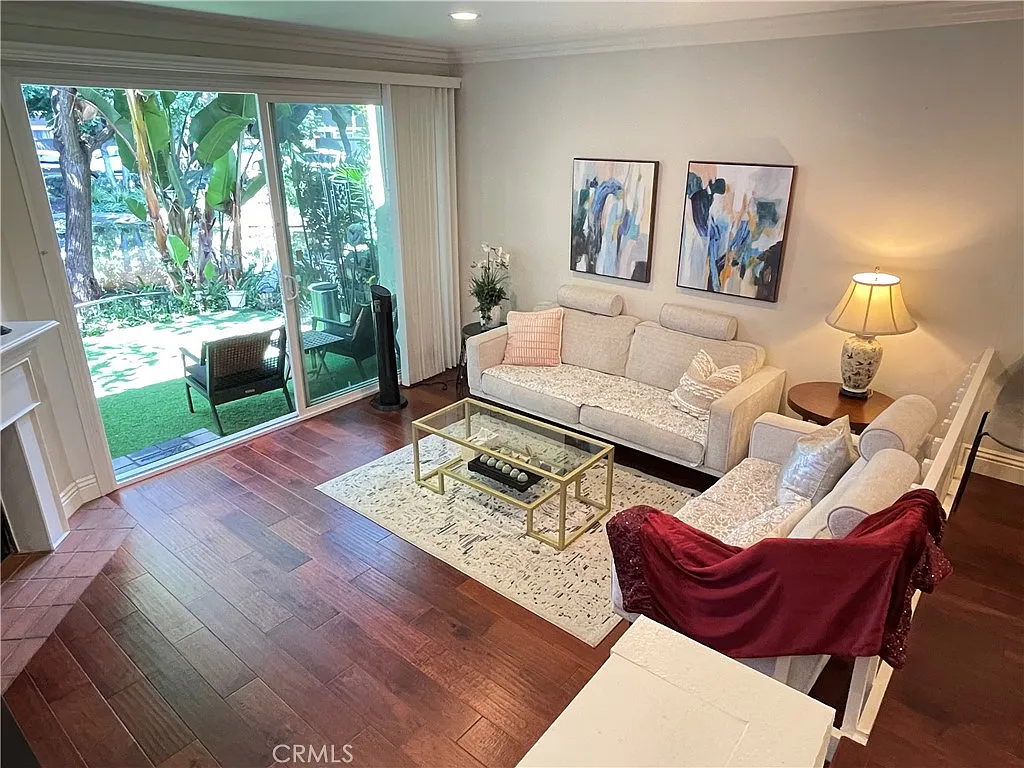 2 bed, 1.5 bath, 1204 sqft, $3,450 — Photo 1