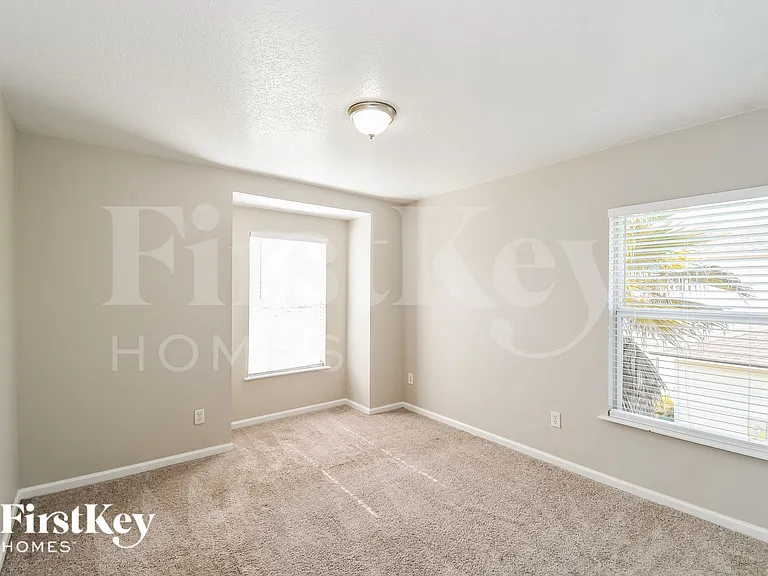 2163 Fresco Dr — Photo 10