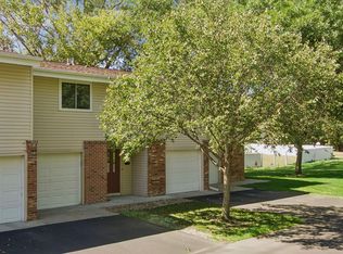 17587 Pond Cir, Eden Prairie, MN 55346