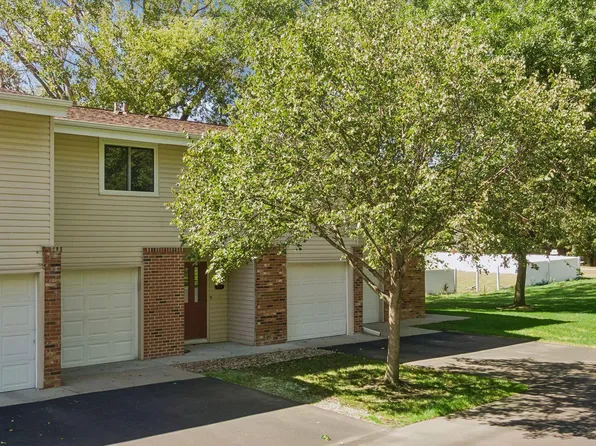 17587 Pond Cir, Eden Prairie, MN 55346