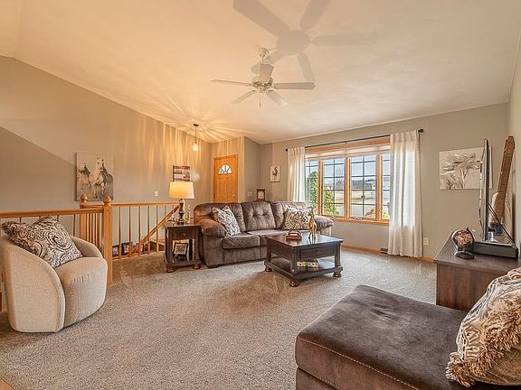 4th image of 4211 Greenbriar Dr