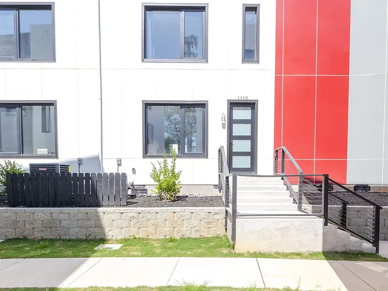1110 Nova St — Photo 4