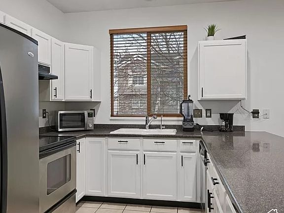 5th image of 5923 W Roseberry St