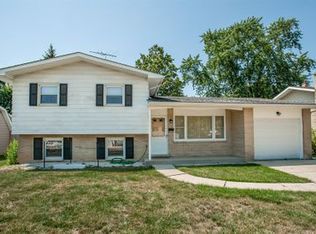 2626 Roberts Ave, Waukegan, IL 60087