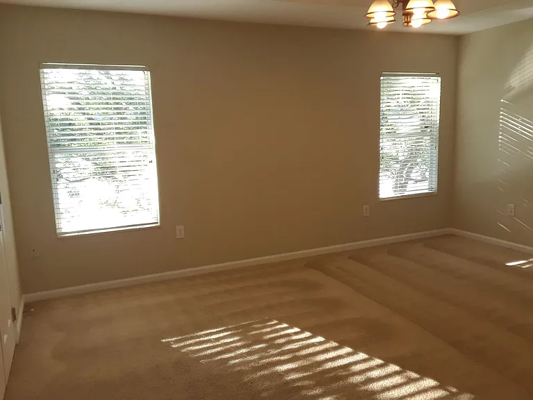 2533 Old Kent Cir — Photo 32