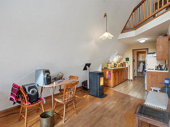 5th image of 4324 Macaulay Rd