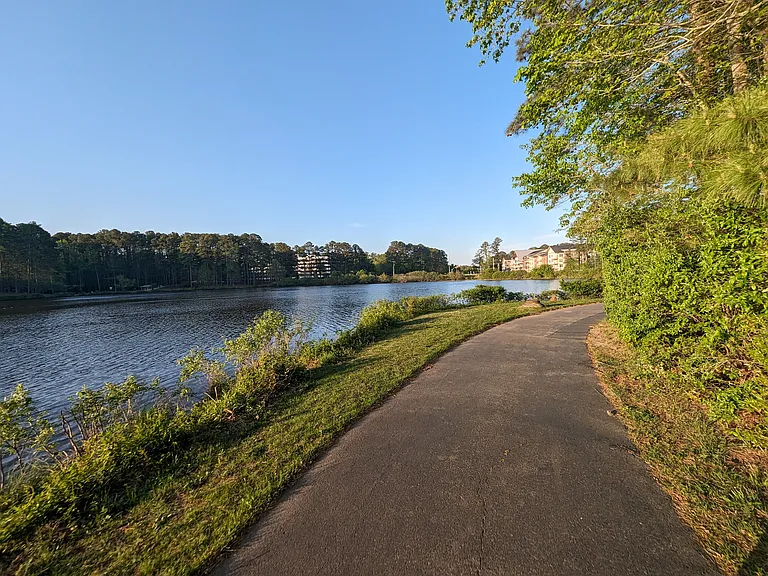 Walking paths on Regency Lake