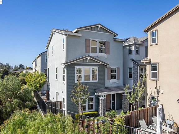 3rd image of 24170 Amaranth Loop