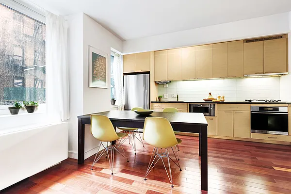 Rented by Cooper & Cooper Real Estate | media 7