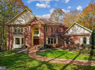 308 Sinegar Pl, Sterling, VA 20165