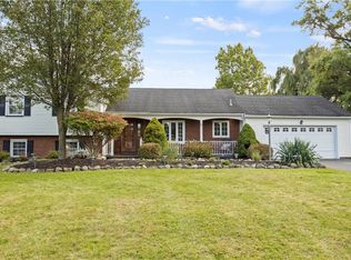 8 Prospect Hill Rd, Pittsford, NY 14534