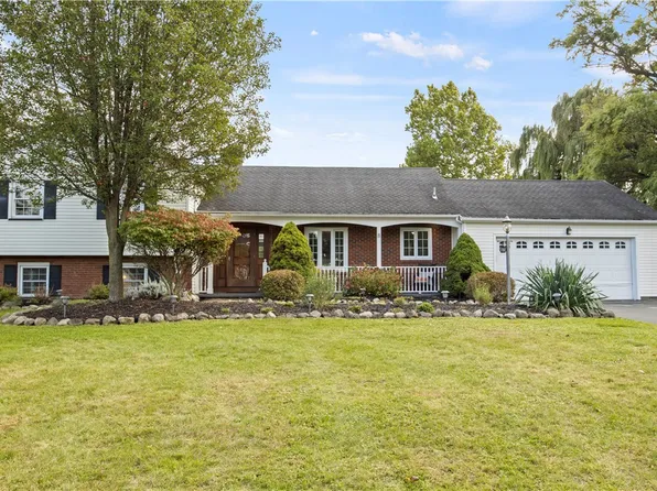 8 Prospect Hill Rd, Pittsford, NY 14534