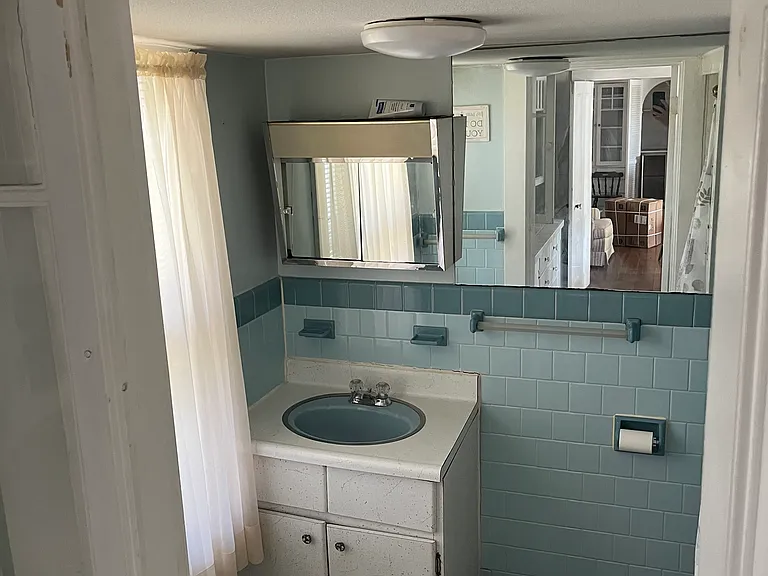 936 Main St #3 — Photo 5
