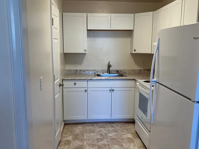 1204 Carlton Ave — Photo 26