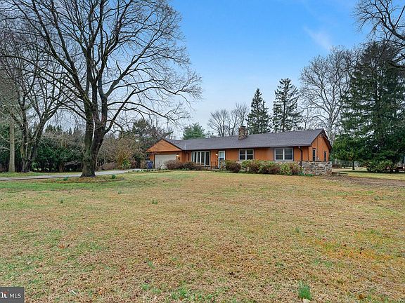 4th image of 807 Westfield Rd